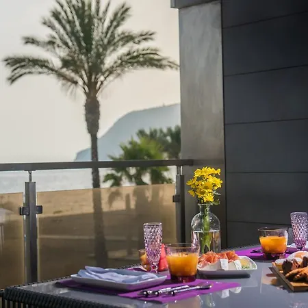 H Boutique La Caleta Bay Guest house